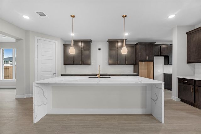 104 Pinyon Pine DR, Bastrop, TX 78602