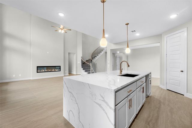 104 Pinyon Pine DR, Bastrop, TX 78602
