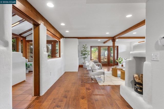 17460 Vineyard Rd, Castro Valley, CA 94546