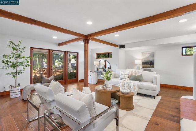 17460 Vineyard Rd, Castro Valley, CA 94546