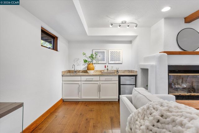 17460 Vineyard Rd, Castro Valley, CA 94546