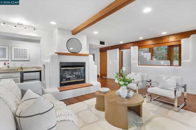 17460 Vineyard Rd, Castro Valley, CA 94546