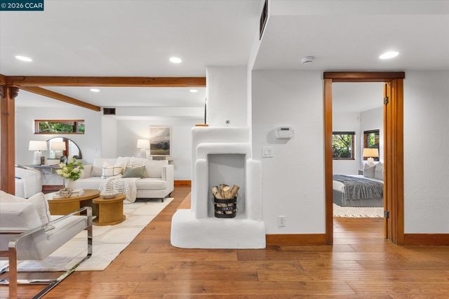 17460 Vineyard Rd, Castro Valley, CA 94546