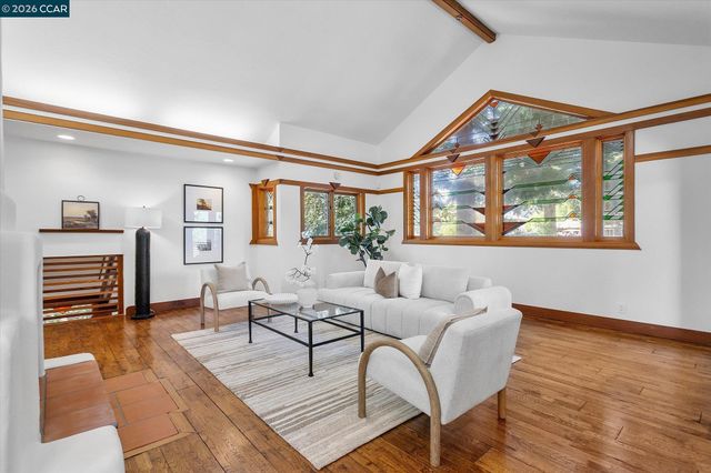 17460 Vineyard Rd, Castro Valley, CA 94546