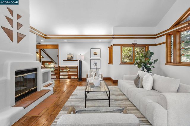 17460 Vineyard Rd, Castro Valley, CA 94546