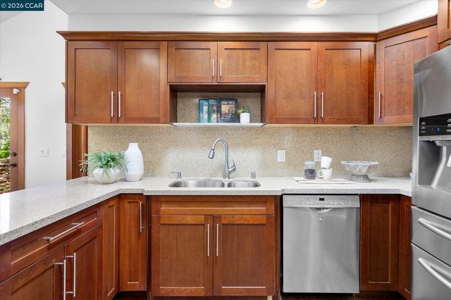 17460 Vineyard Rd, Castro Valley, CA 94546