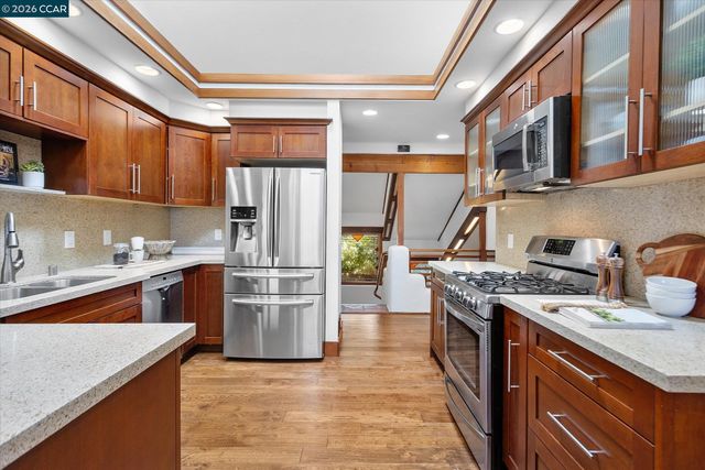 17460 Vineyard Rd, Castro Valley, CA 94546
