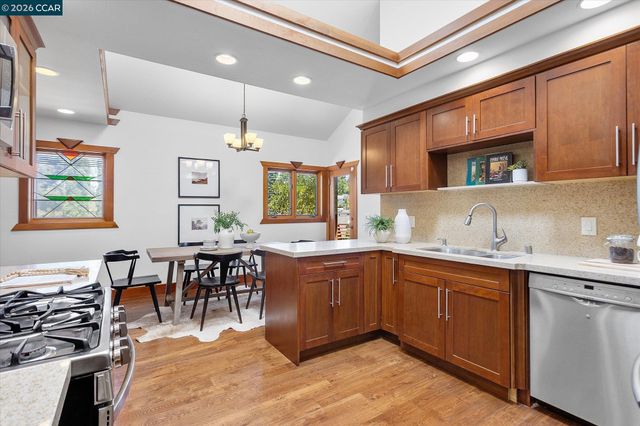 17460 Vineyard Rd, Castro Valley, CA 94546