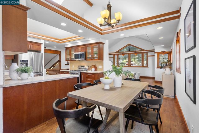 17460 Vineyard Rd, Castro Valley, CA 94546