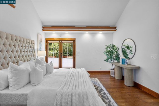 17460 Vineyard Rd, Castro Valley, CA 94546