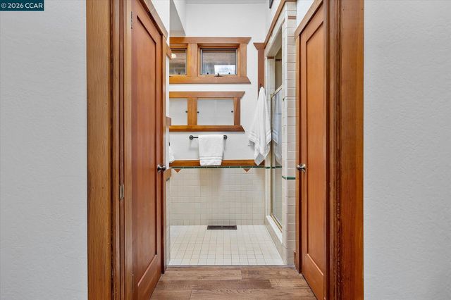 17460 Vineyard Rd, Castro Valley, CA 94546