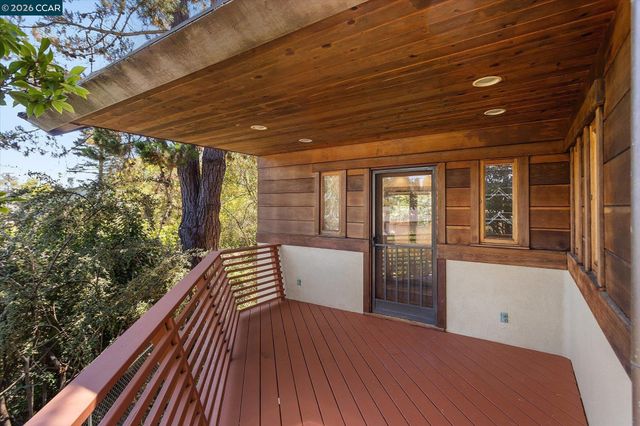 17460 Vineyard Rd, Castro Valley, CA 94546