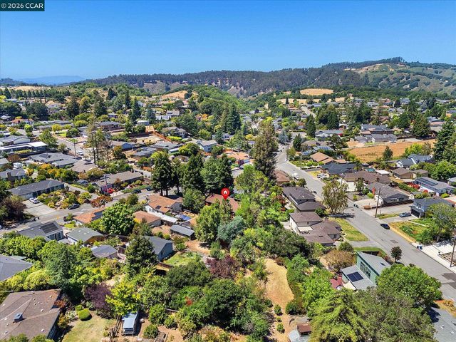 17460 Vineyard Rd, Castro Valley, CA 94546