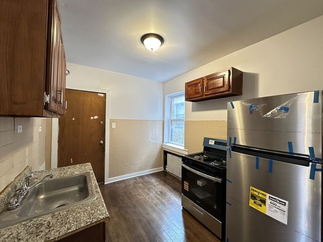 7149 S CONSTANCE Avenue 2W, Chicago, IL 60649