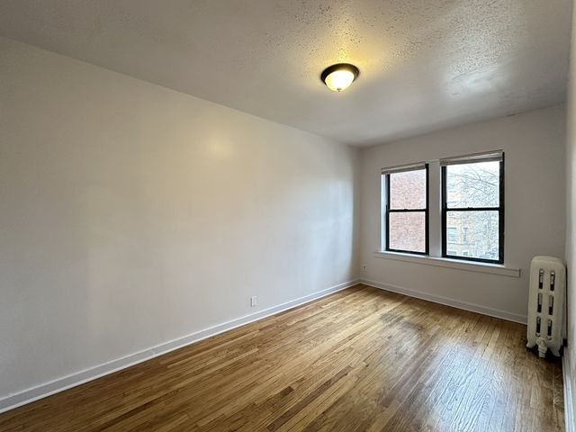 7149 S CONSTANCE Avenue 2W, Chicago, IL 60649