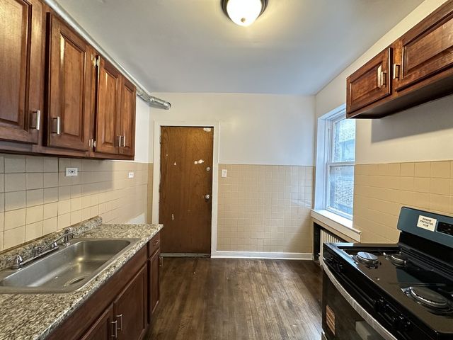 7149 S CONSTANCE Avenue 2W, Chicago, IL 60649