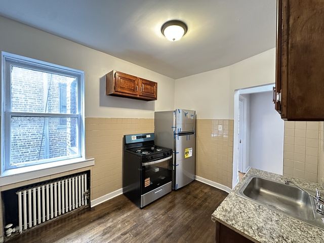 7149 S CONSTANCE Avenue 2W, Chicago, IL 60649