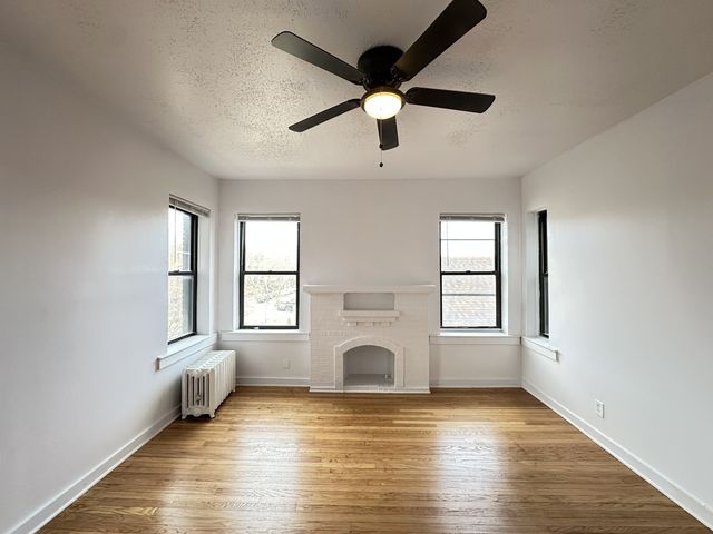 7149 S CONSTANCE Avenue 2W, Chicago, IL 60649