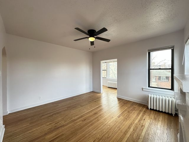7149 S CONSTANCE Avenue 2W, Chicago, IL 60649