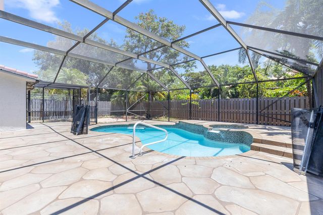 7686 Cedar Hurst Court, Lake Worth, FL 33467