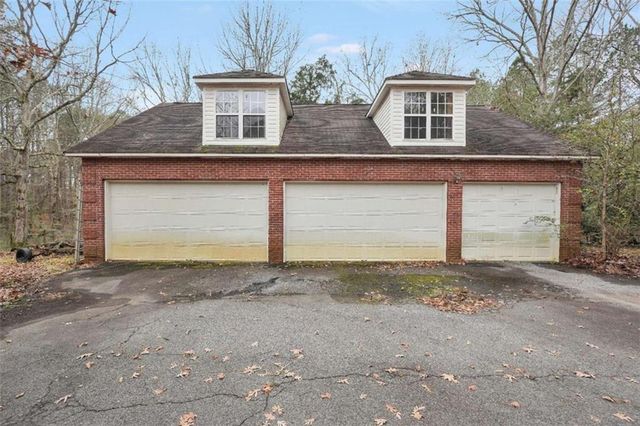 3003 SW East Fairview SW Road, Mcdonough, GA 30252