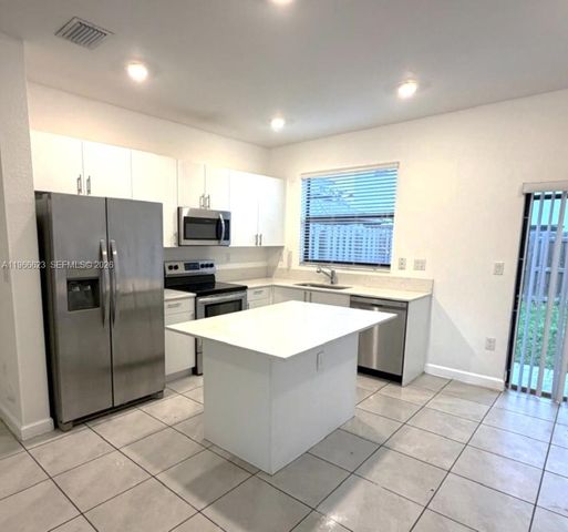 11855 SW 246th Ter 0, Homestead, FL 33032