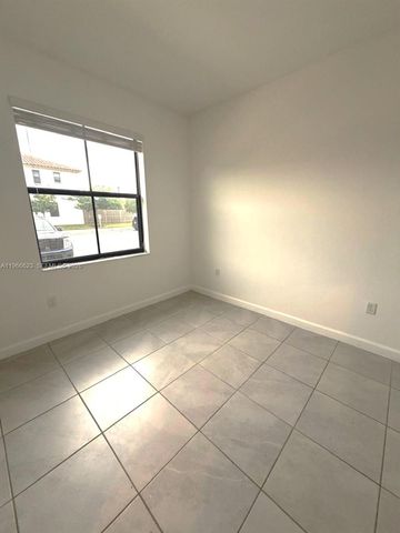 11855 SW 246th Ter 0, Homestead, FL 33032