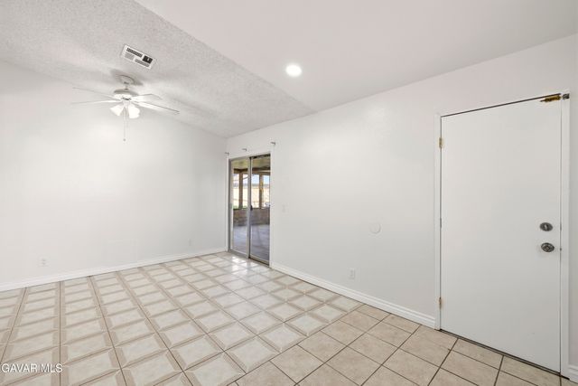 2906 Casamia Avenue, Palmdale, CA 93550