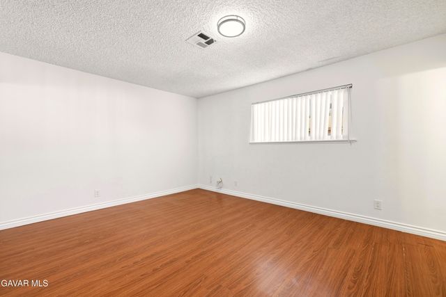 2906 Casamia Avenue, Palmdale, CA 93550