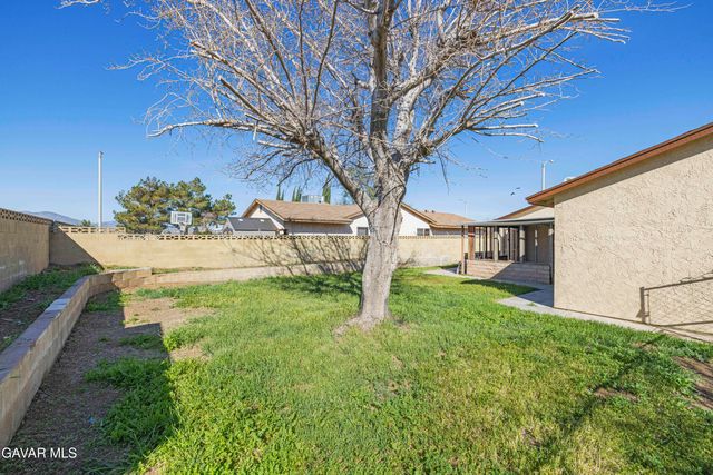 2906 Casamia Avenue, Palmdale, CA 93550