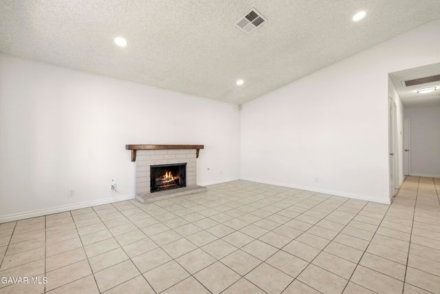 2906 Casamia Avenue, Palmdale, CA 93550