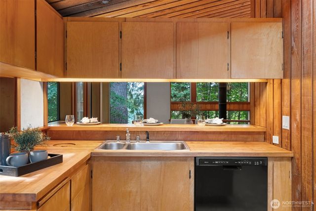 3940 Henderson Boulevard SE, Olympia, WA 98501