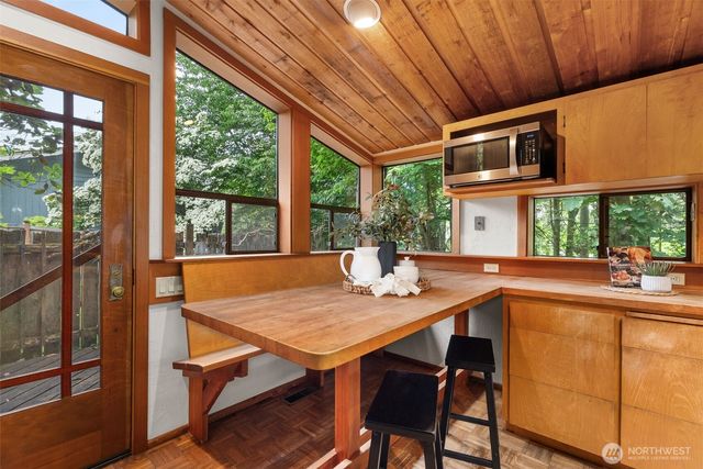 3940 Henderson Boulevard SE, Olympia, WA 98501