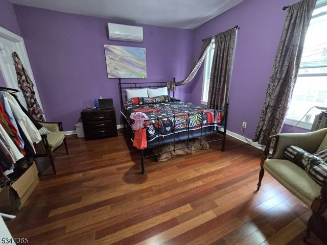 36 Holland St, Newark City, NJ 07103