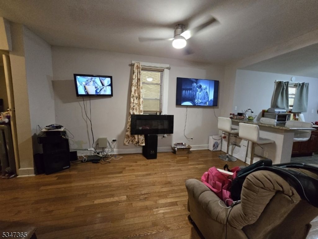 36 Holland St, Newark City, NJ 07103 — photo 3