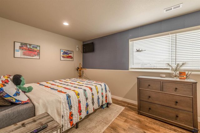 305 BEAR TOOTH DR, Box Elder, SD 57719