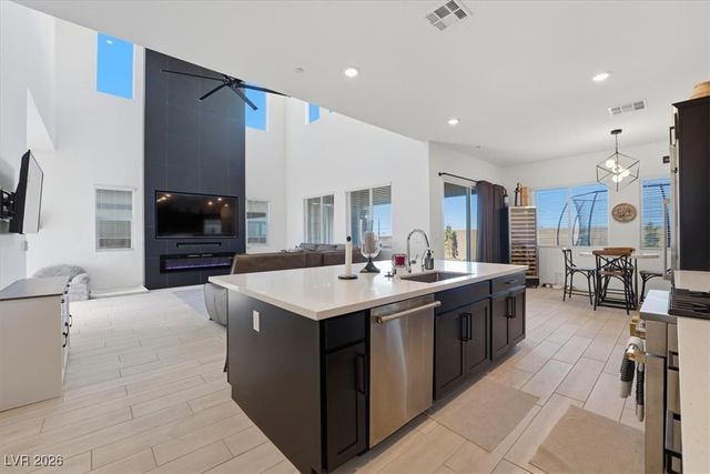 116 Barclay Heights Avenue, Henderson, NV 89015