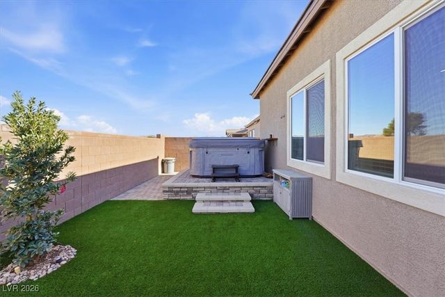 116 Barclay Heights Avenue, Henderson, NV 89015