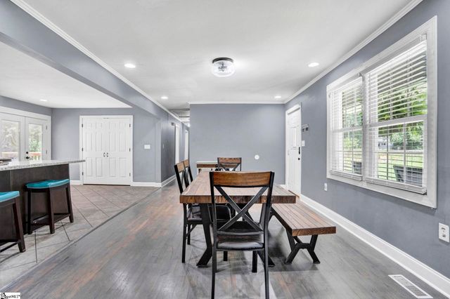 273 Sunset Boulevard, Clinton, SC 29325