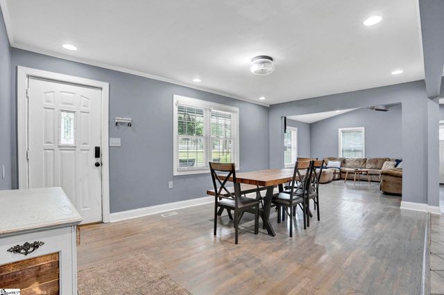 273 Sunset Boulevard, Clinton, SC 29325