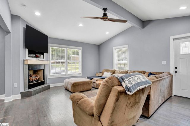 273 Sunset Boulevard, Clinton, SC 29325
