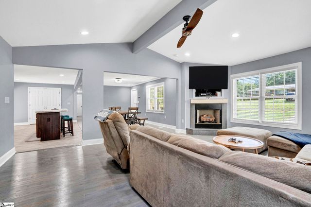 273 Sunset Boulevard, Clinton, SC 29325