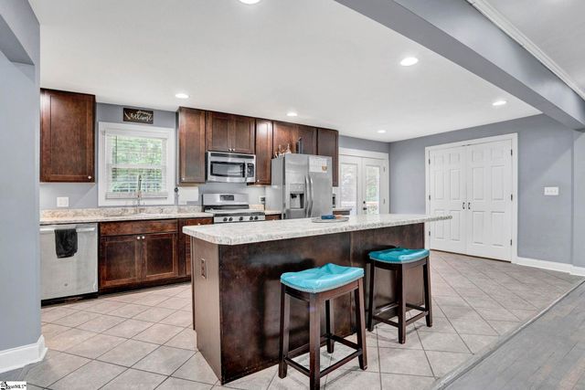 273 Sunset Boulevard, Clinton, SC 29325