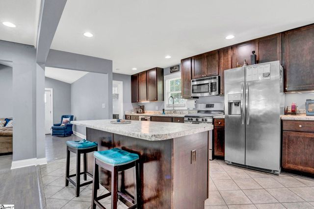 273 Sunset Boulevard, Clinton, SC 29325