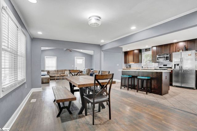273 Sunset Boulevard, Clinton, SC 29325