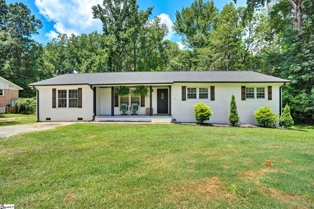 273 Sunset Boulevard, Clinton, SC 29325