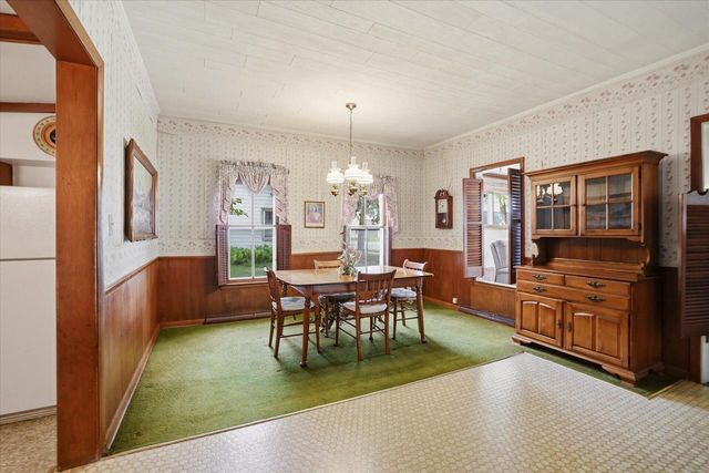 354 Prospect AVENUE, Hartland, WI 53029