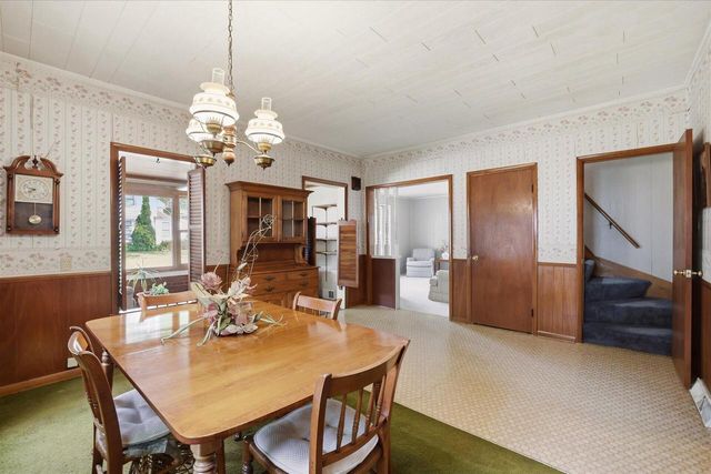 354 Prospect AVENUE, Hartland, WI 53029