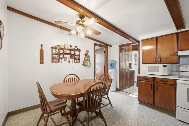 354 Prospect AVENUE, Hartland, WI 53029