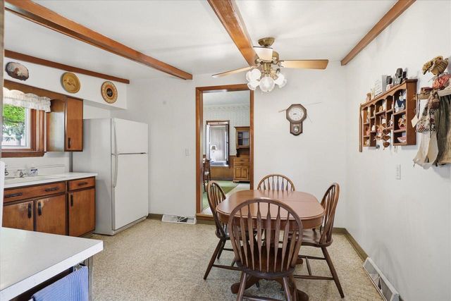 354 Prospect AVENUE, Hartland, WI 53029